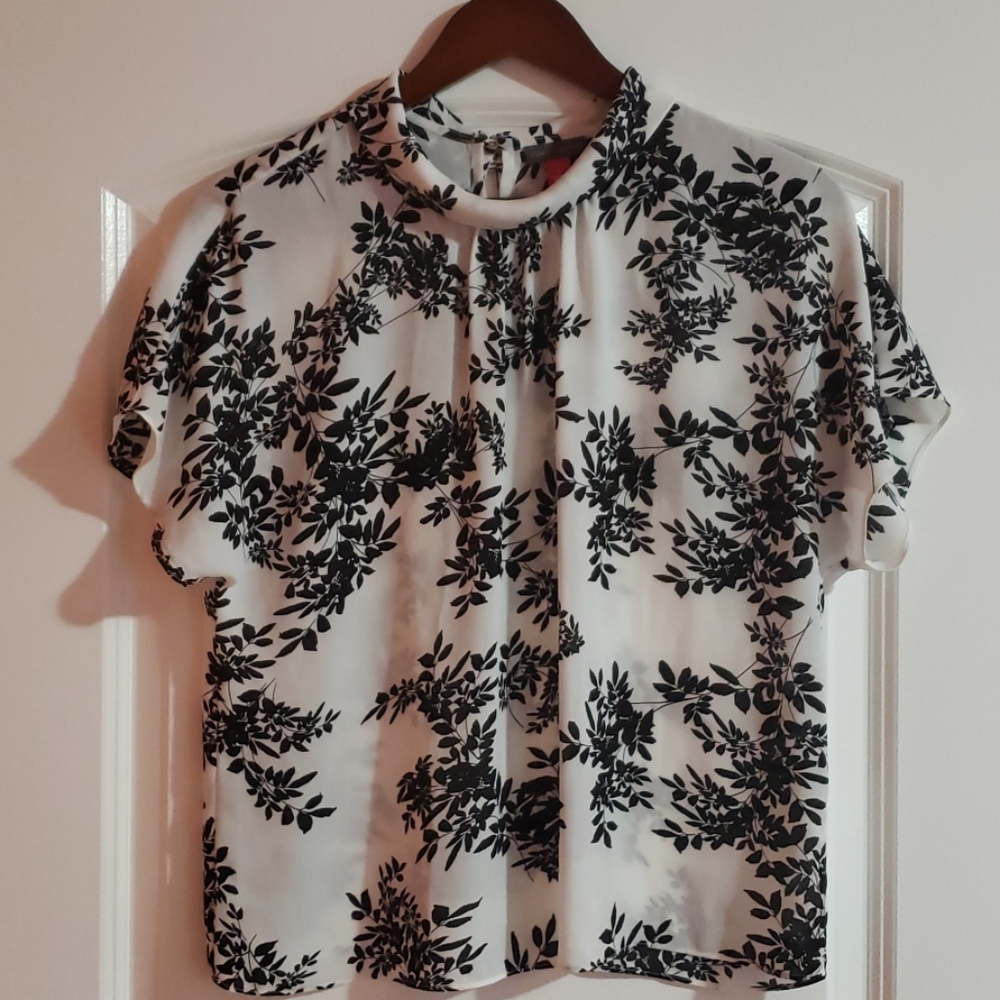 Vince Camuto shirt size s